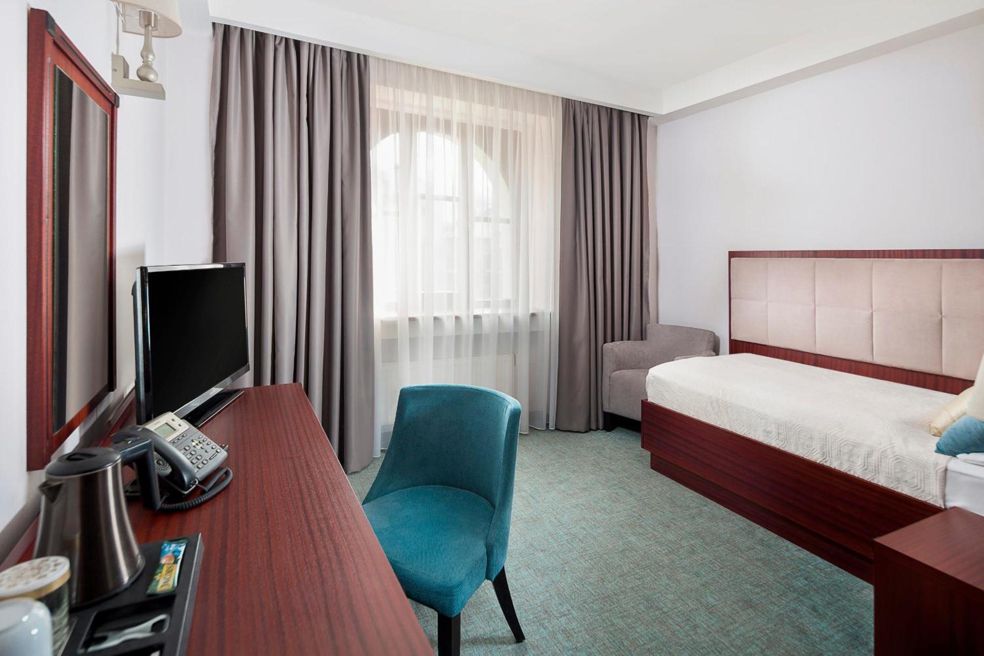 Hotel Kultura Ружомберок Екстер'єр фото
